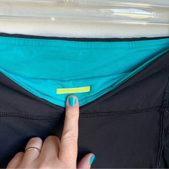 lululemon Black & Teal Leggings - Size 4 - Picture 6 of 9
